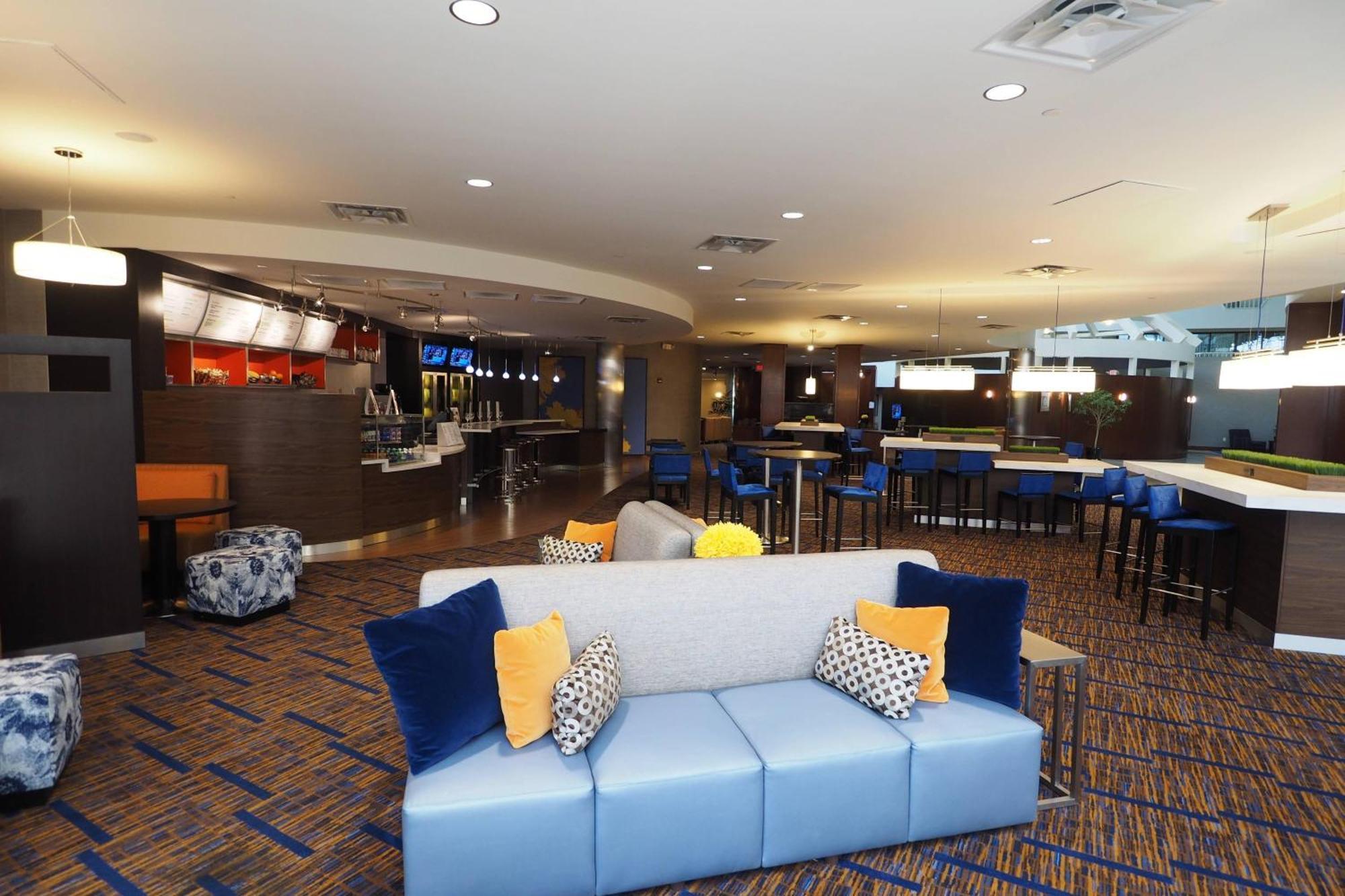 Courtyard By Marriott Columbus West/Hilliard Hotel Екстериор снимка
