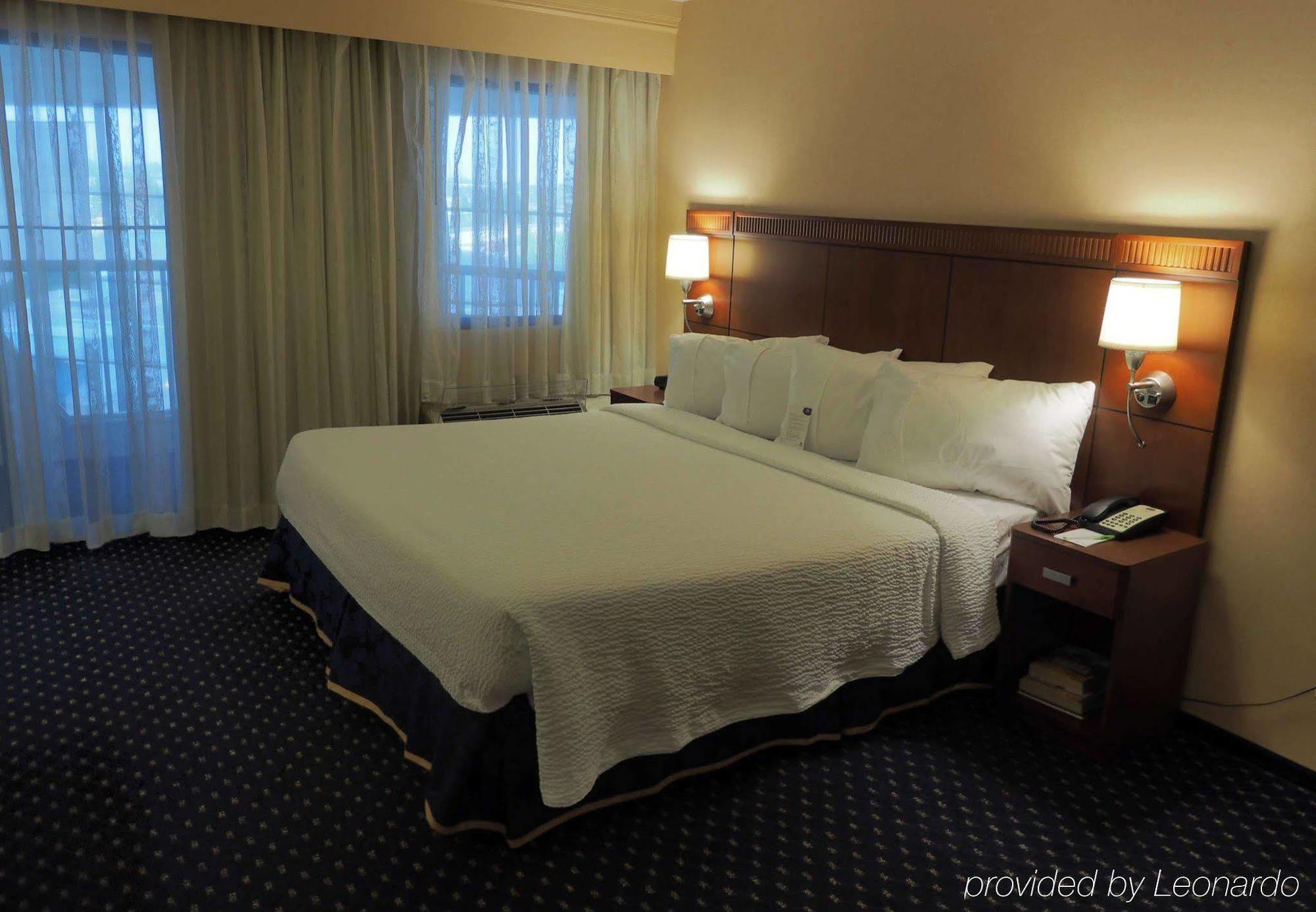 Courtyard By Marriott Columbus West/Hilliard Hotel Екстериор снимка